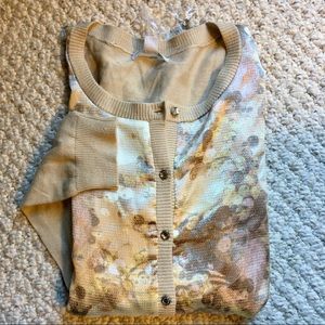 NWT Silky lightweight sweater w/diamond buttons